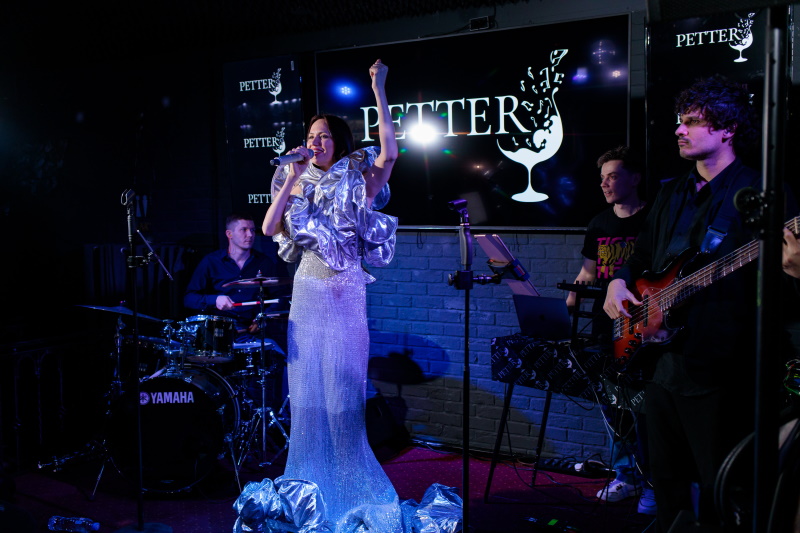 15 марта 2024 года в Petter bar состоялись сольный концерт и презентация дебютного альбома группы MONIKA